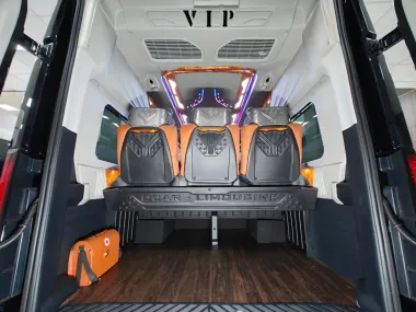 Limousine 10 chổ 01